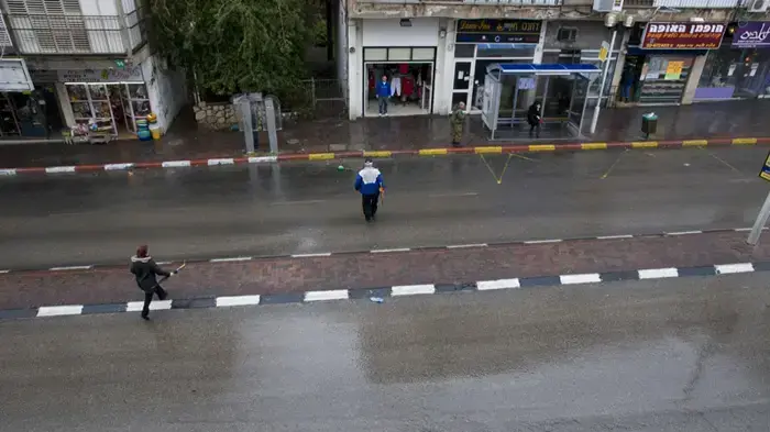 גשם ברחובות גבעתיים פברואר 2010              