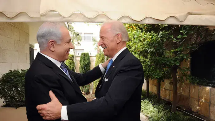 ראש הממשלה בנימין נתניהו ורעייתו שרה נתניהו בפגישה עם סגן נשיא ארצות הברית ג'ו ביידן בירושלים- מרץ 2010 ראש הממשלה בנימין נתניהו ורעייתו שרה נתניהו בפגישה עם סגן נשיא ארצות הברית ג'ו ביידן בירושלים- מרץ 2010