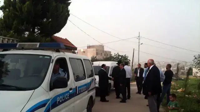 מפגש בשכונת שועפט בין נציגי שכונת שלמה לבין מוכתר הכפר מרץ 2010