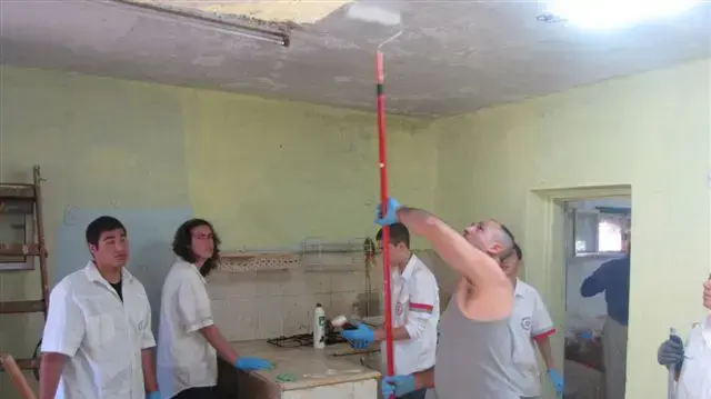 מתנדבי מד"א במבצעי תרומה לרגל פסח
