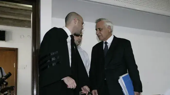 משה קצב בבית המשפט מרץ 2010      
