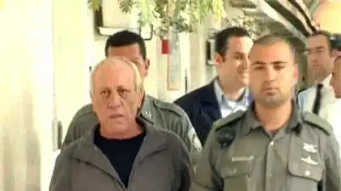 משליך הנעל על ביניש: זה בגלל הילדים