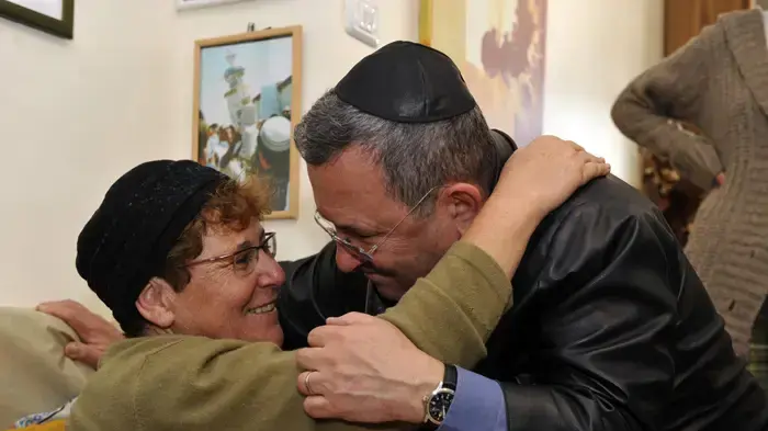 אהוד ברק עם מרים פרץ מרץ 2010 אהוד ברק עם מרים פרץ מרץ 2010