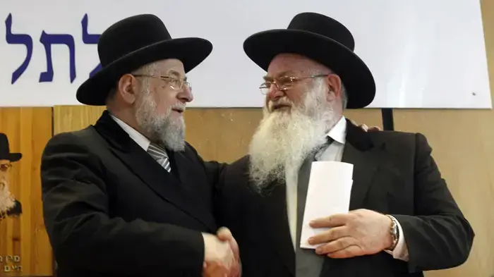 הרב ישראל לאו בטקס מכירת חמץ לנוכריים מרץ 2010