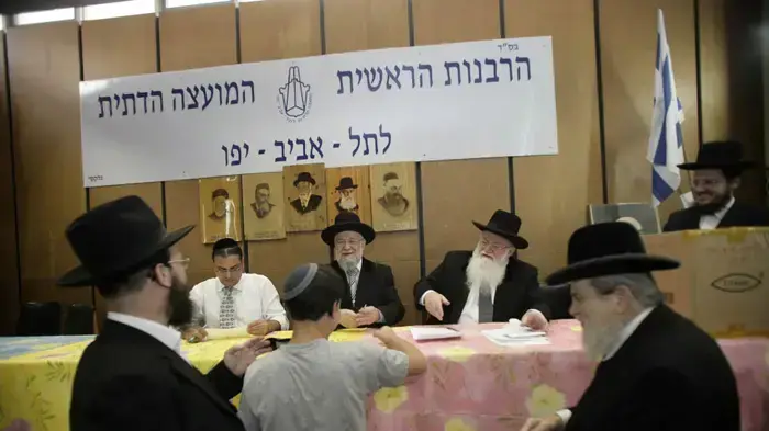 הרב ישראל לאו בטקס מכירת חמץ לנוכריים מרץ 2010