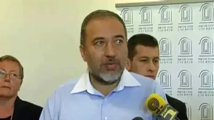 ליברמן: "מדינת ישראל אבדה חבר נאמן" ליברמן: "מדינת ישראל אבדה חבר נאמן"