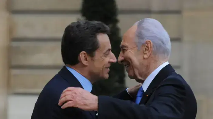נשיא המדינה שמעון פרס בפגישה עם נשיא צרפת ניקולה סרקוזי  אפריל 2010 