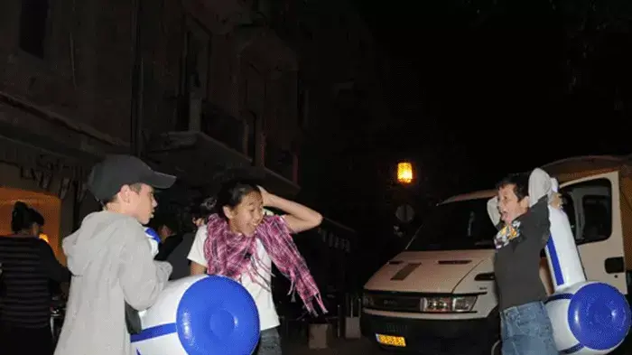 ילדים חוגגים ביום העצמאות