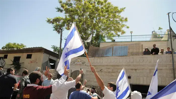 צעדת הימין היום בכפר סילוואן ביוזמתם של איתמר בן גביר וברוך מרזל- אפריל 2010 