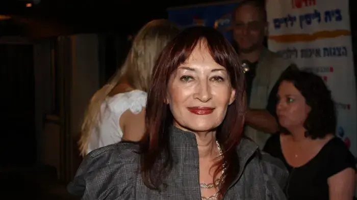 ציפי פינס ציפי פינס
