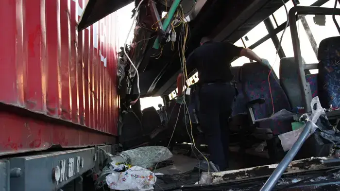 תאונה בין אוטובוס למשאית ליד כרמיאל תאונה בין אוטובוס למשאית ליד כרמיאל