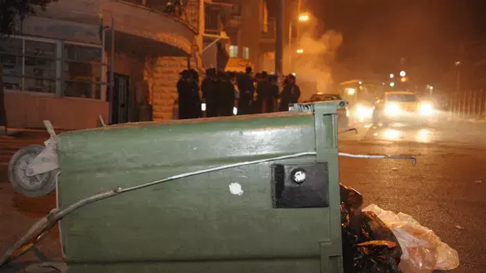 חרדים מפגינים בירושלים נגד הזזת הקברים בבית החולים ברזילי באשקלון