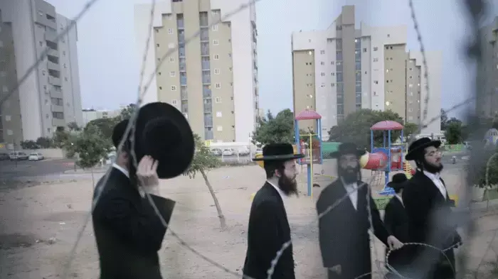 חרדים הפגינו נגד פינוי הקברים בבית החולים ברזילי באשקלון