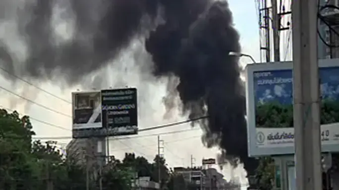 בוקר של אלימות בבנגקוק-קריינות בוקר של אלימות בבנגקוק-קריינות
