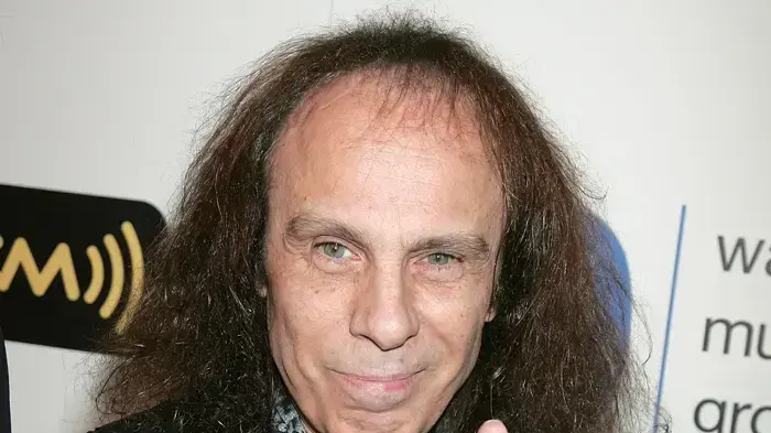 רוני ג'יימס דיו רוני ג'יימס דיו