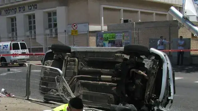 שתי הולכות רגל נהרגו מרכב כשחצו את הכביש בקריית שמואל בצפון- מאי 2010 שתי הולכות רגל נהרגו מרכב כשחצו את הכביש בקריית שמואל בצפון- מאי 2010