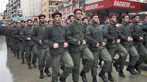 לוחמי חיזבאללה בטקס אזכרה לעימד מורנייה בביירות לוחמי חיזבאללה בטקס אזכרה לעימד מורנייה בביירות