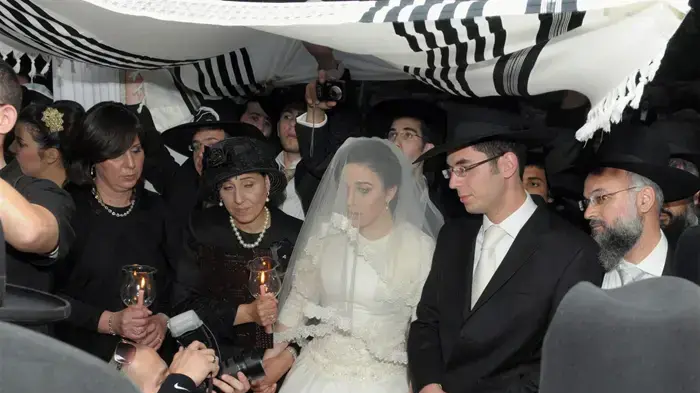 אריה דרעי השיא את ביתו דסי דרעי - מאי 2010