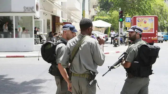 התרעת פיגוע בכיכר דיזינגוף בתל אביב וחיפושים אחר חשודים וחפצים חשודים  מאי 2010 