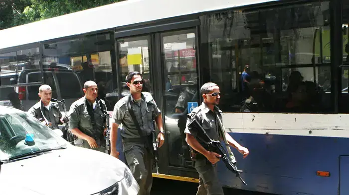התרעת פיגוע בכיכר דיזינגוף בתל אביב וחיפושים אחר חשודים וחפצים חשודים  מאי 2010 