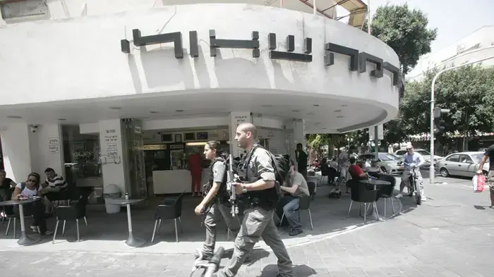 התרעת פיגוע בכיכר דיזינגוף בתל אביב וחיפושים אחר חשודים וחפצים חשודים  מאי 2010 