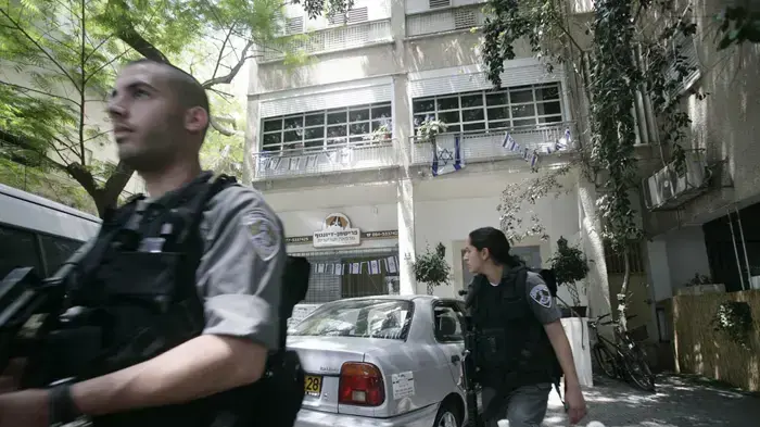 התרעת פיגוע בכיכר דיזינגוף בתל אביב וחיפושים אחר חשודים וחפצים חשודים  מאי 2010 