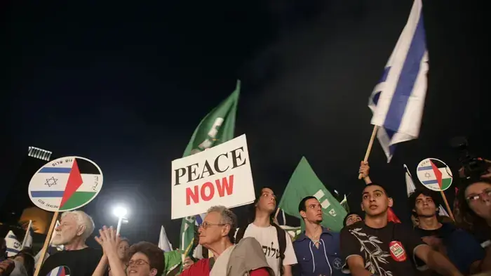 הפגנת פעילי שמאל בתל אביב לציון 43 שנה לכיבוש, יוני 2010