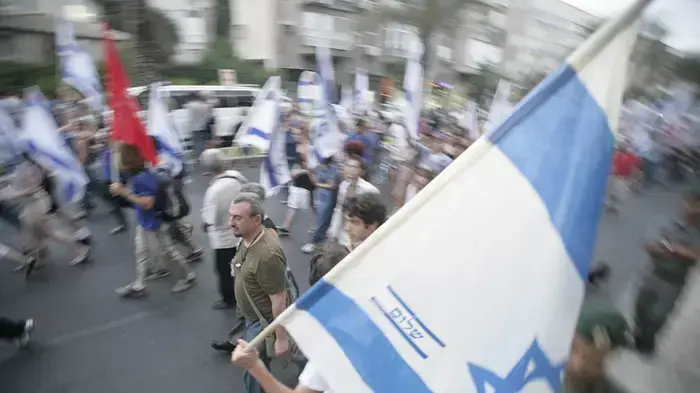 הפגנת פעילי שמאל בתל אביב לציון 43 שנה לכיבוש, יוני 2010