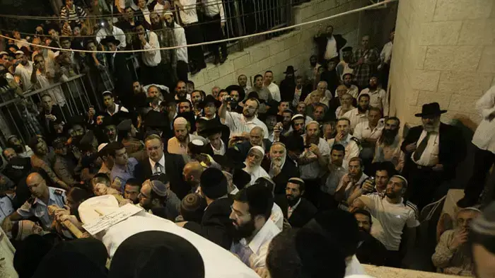 הלווית הרב מרדכי אליהו יוני 2010 ירושלים