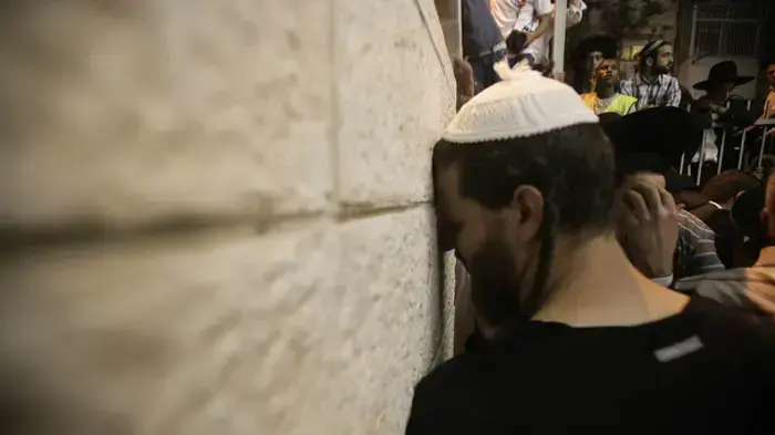 הלווית הרב מרדכי אליהו יוני 2010 ירושלים