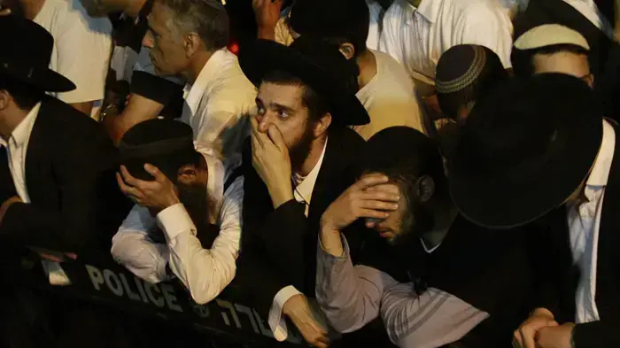 הלווית הרב מרדכי אליהו יוני 2010 ירושלים