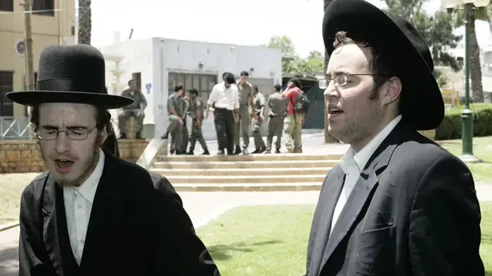 הפגנה של מאות חרדים נגד חפירות ארכיאולוגיות בפרויקט מתחם אנדרומדה ביפו הפכה לעימות אלים עם שוטרים  יוני 2010 