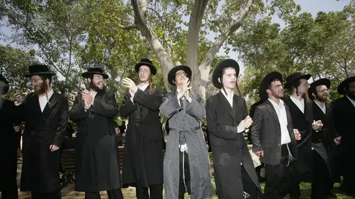 הפגנה של מאות חרדים נגד חפירות ארכיאולוגיות בפרויקט מתחם אנדרומדה ביפו הפכה לעימות אלים עם שוטרים  יוני 2010 