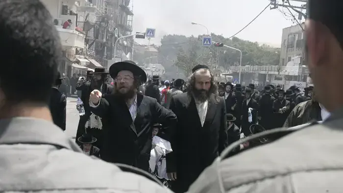 הפגנה של מאות חרדים נגד חפירות ארכיאולוגיות בפרויקט מתחם אנדרומדה ביפו הפכה לעימות אלים עם שוטרים  יוני 2010 