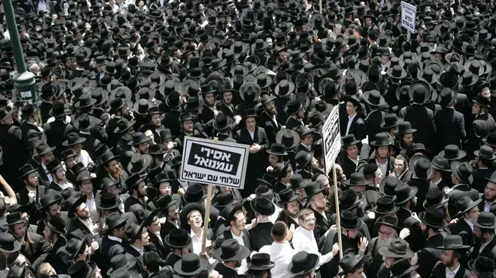 הפגנת חרדים בבני ברק יוני 2010