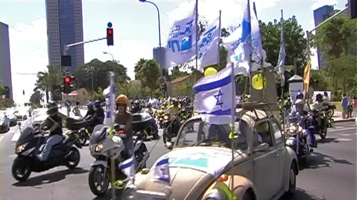 אופנוענים מפגינים לשחרור גלעד שליט