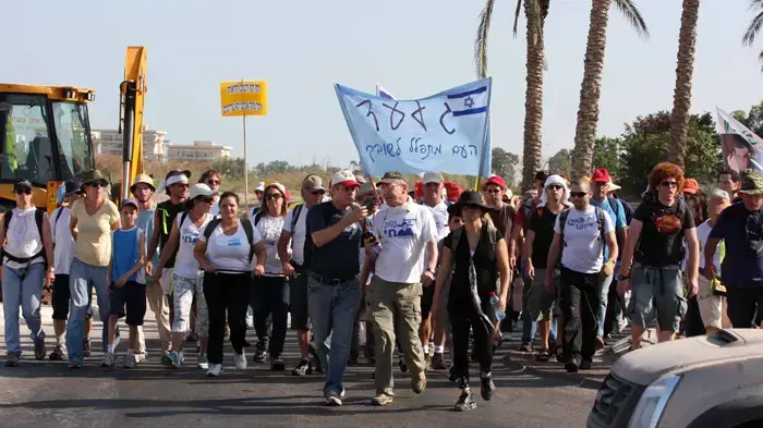 יומה השני של צעדת משפחת שליט יוני 2010