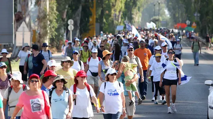 יומה השני של צעדת משפחת שליט יוני 2010