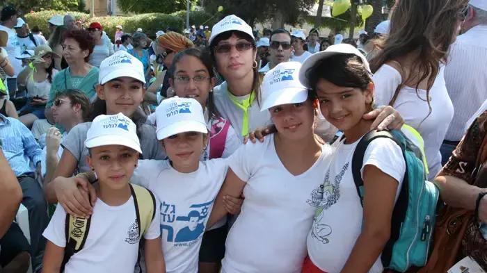 צעדת משפחת שליט בעכו יוני 2010