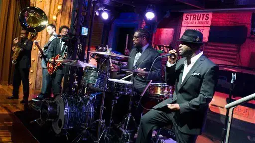 The Roots באולפן של ג'ימי פאלון The Roots באולפן של ג'ימי פאלון