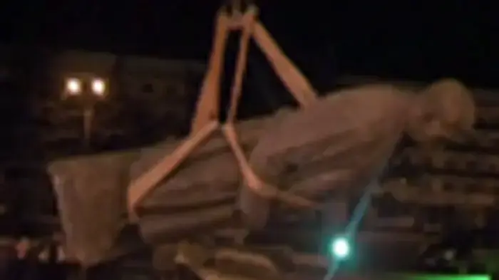 מסירים את הפסל הגדול ביותר בגיאורגיה של סטלין