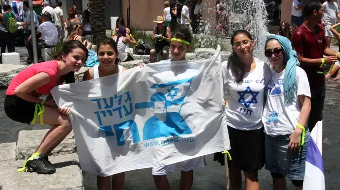 צעדת משפחת שליט בנמל חיפה- יוני 2010 