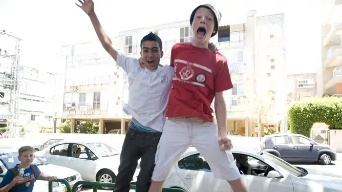 ילדי בית הספר היסודי "א.ד. גורדון" בגבעתיים יוצאים לחופש הגדול- יוני 2010  