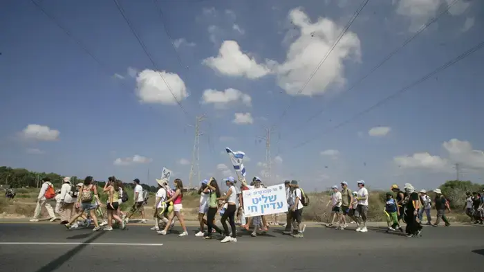 יומה החמישי של צעדת משפחת שליט