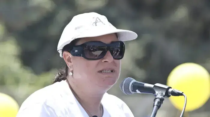 צעדת משפחת שליט בעצרת במכללה הבינתחומית בהרצליה- יוני 2010 