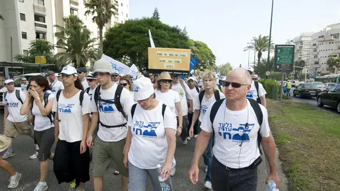 יומה התשיעי של צעדת משפחת שליט יולי 2010        