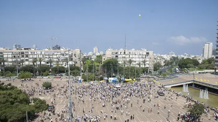 יומה התשיעי של הצעדה- עצרת בכיכר רבין יולי 2010             