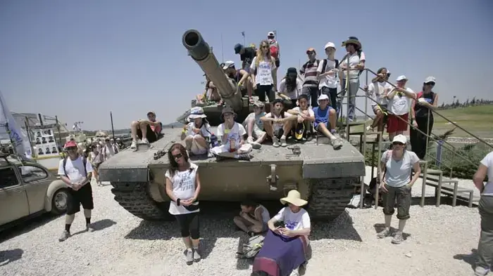 אירוע לגלעד שליט באנדרטת לטרון כחלק מצעדת משפחת שליט- יולי 2010 