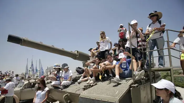 אירוע לגלעד שליט באנדרטת לטרון כחלק מצעדת משפחת שליט- יולי 2010 