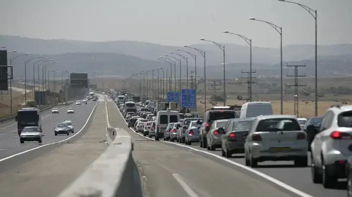 פקקים בדרך לירושלים בשל מצעדת משפחת שליט  יולי 2010 